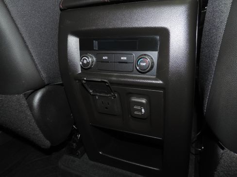 Used 2023 Chevrolet Traverse RS image 26