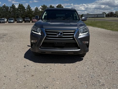 Used 2018 Lexus GX 460 AWD/4WD image 3