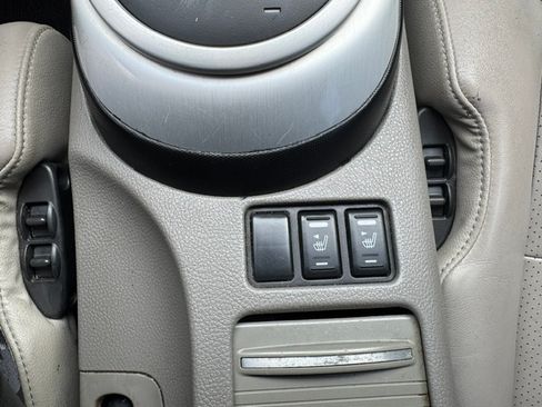 Used 2007 Nissan 350Z Roadster RWD image 18