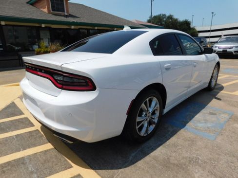 Used 2022 Dodge Charger SXT AWD image 8