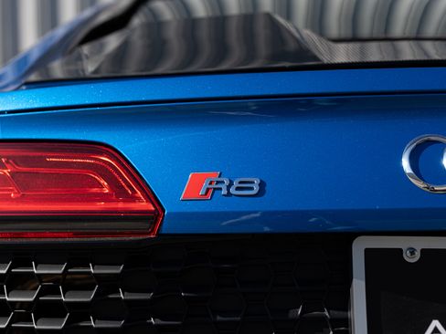 Used 2021 Audi R8 V10 Coupe RWD image 14