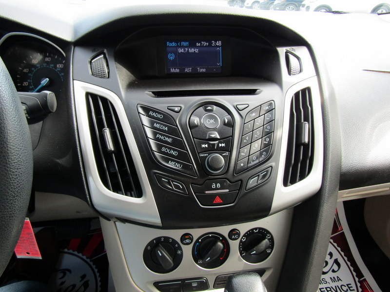 Used 2014 Ford Focus SE Sedan FWD image 20