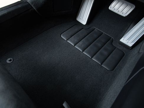 Used 2018 Porsche 911 GT2 RS image 20