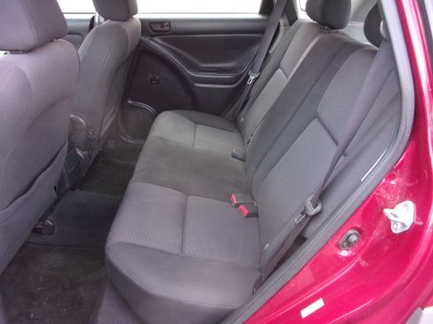 Used 2004 Pontiac Vibe image 9