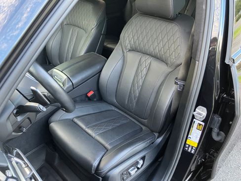 Used 2022 BMW X7 M50i AWD/4WD image 9