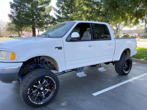 Used 2001 Ford F150 Lariat image 5