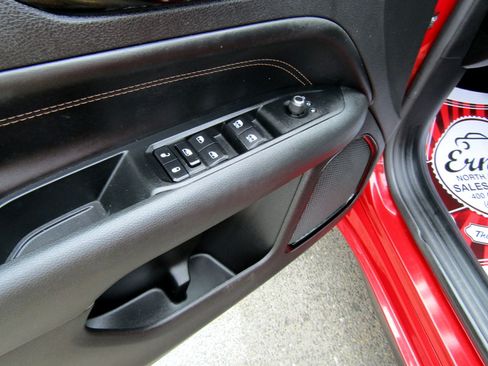 Used 2022 Jeep Compass 4WD Limited image 17