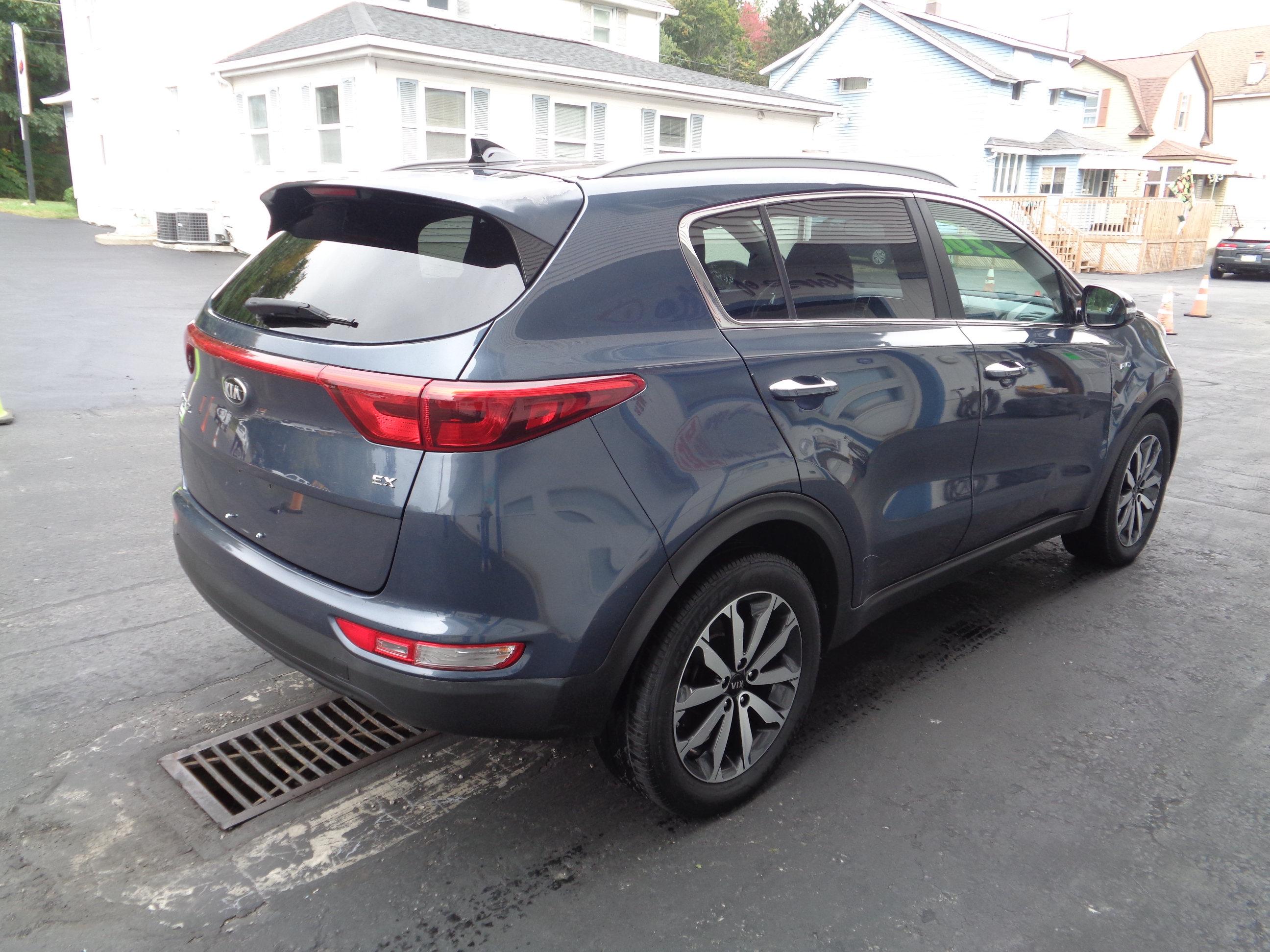 Used 2017 Kia Sportage AWD EX image 2