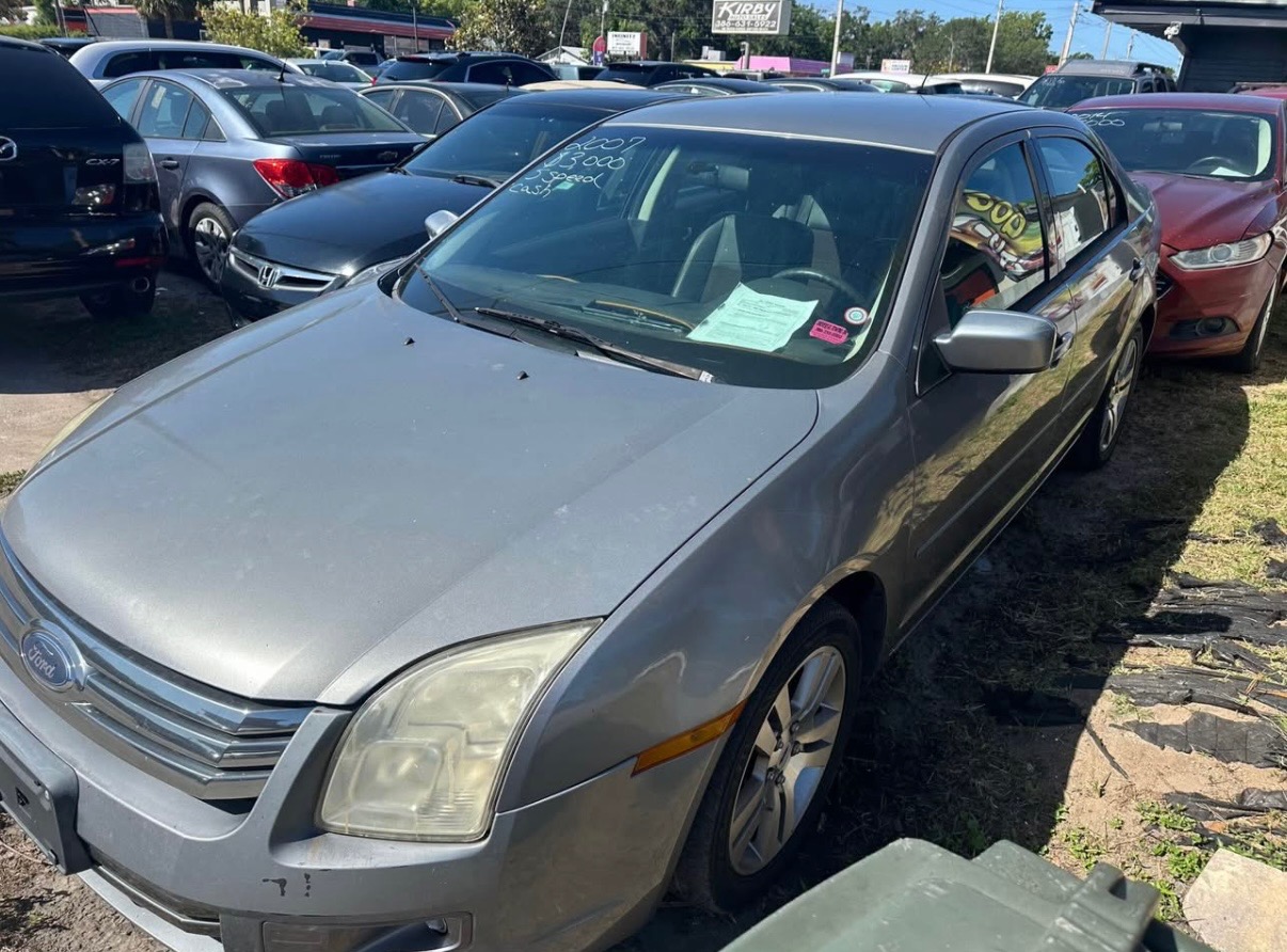 Used 2007 Ford Fusion SE FWD image 2