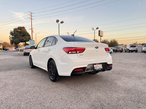 Used 2018 Kia Rio S image 5
