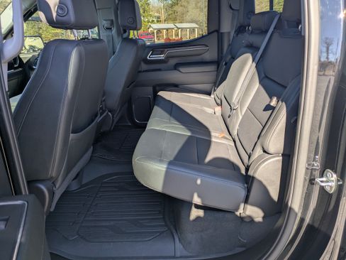 Used 2024 GMC Sierra 1500 SLT image 7