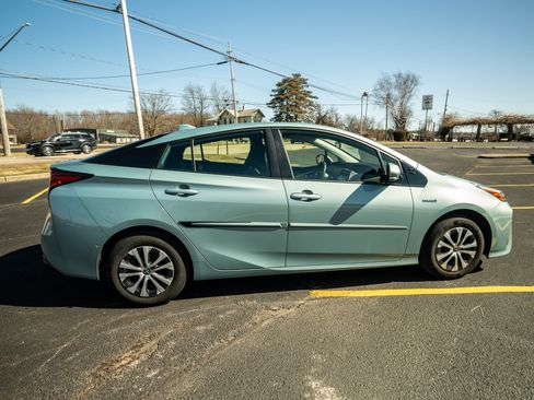 Used 2020 Toyota Prius image 8