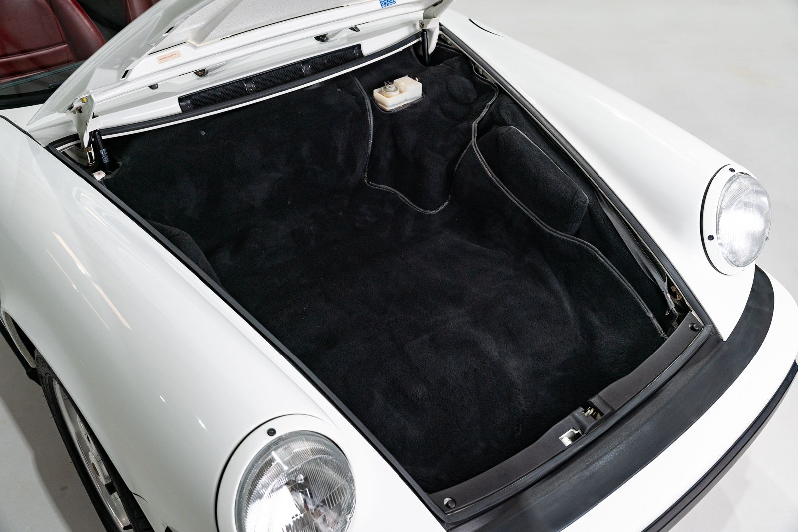 Used 1989 Porsche 911 Carrera Cabriolet RWD image 59