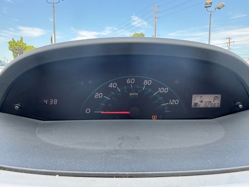 Used 2008 Toyota Yaris 2-Door Hatchback FWD image 24