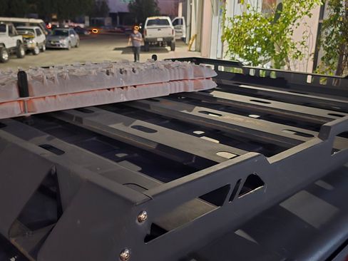 Used 2007 Jeep Wrangler Unlimited Sahara Backcountry image 31