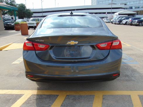 Used 2018 Chevrolet Malibu LS image 7