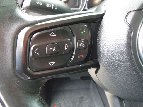 Used 2019 Jeep Wrangler 4WD Unlimited Sport image 20