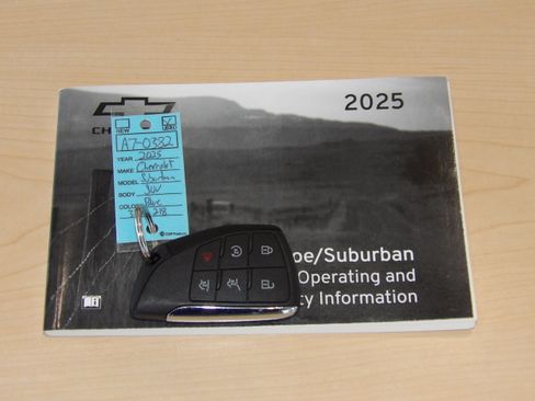 Used 2025 Chevrolet Suburban 2WD Premier image 38