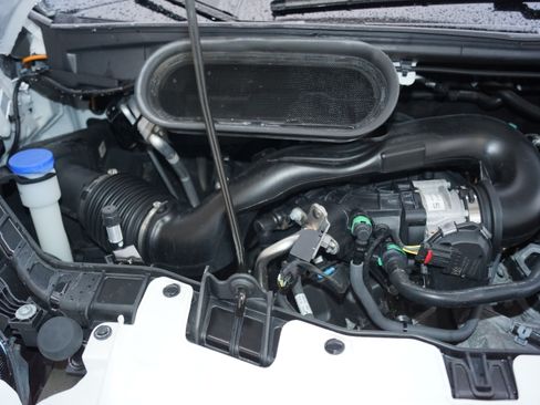 Used 2023 Ford Transit 250 image 15