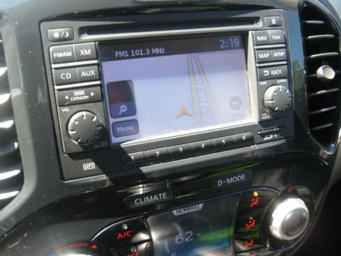 Used 2012 Nissan Juke AWD image 11