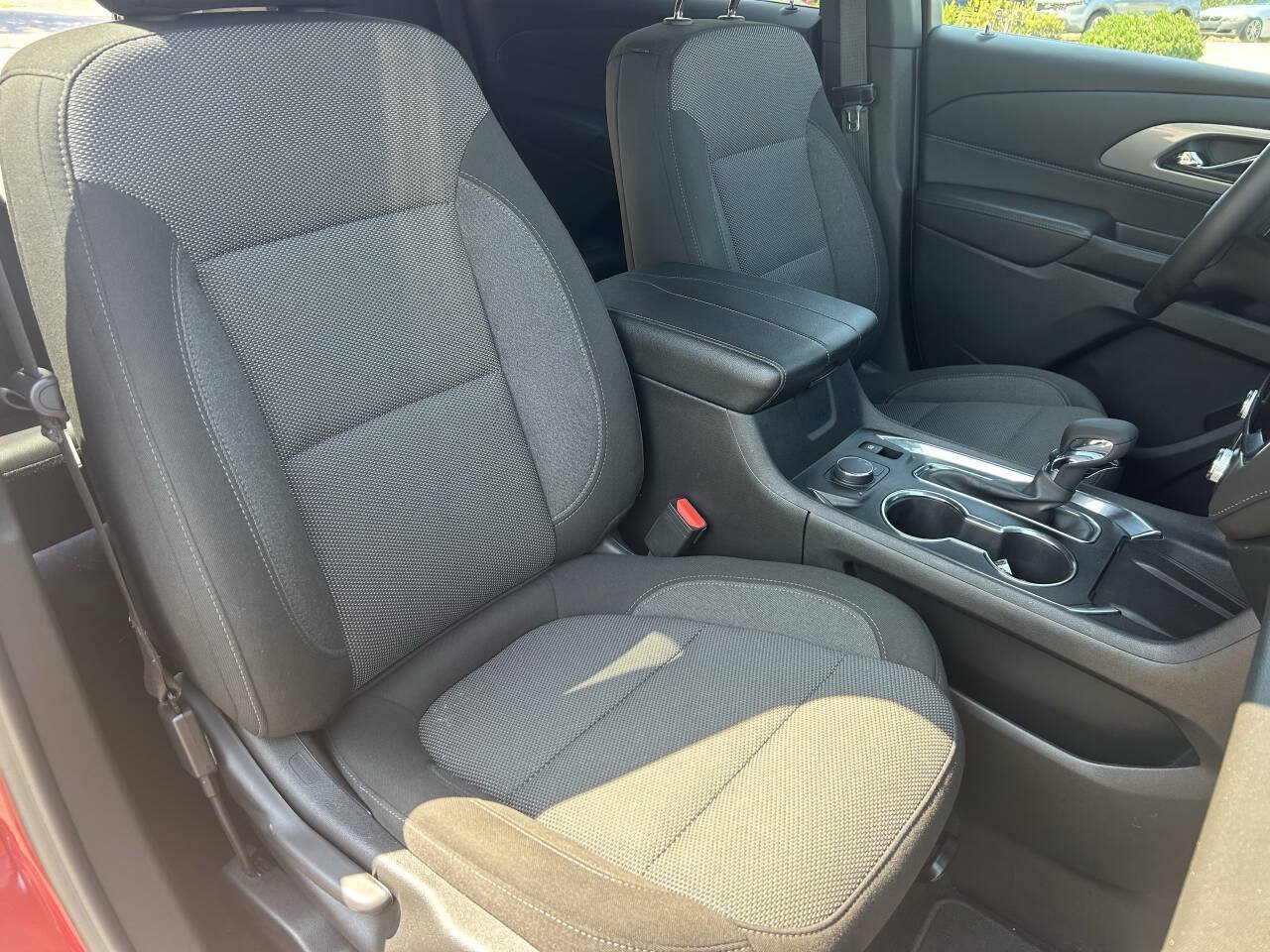 Used 2023 Chevrolet Traverse LT w/ Midnight/Sport Edition FWD image 32
