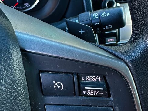 Used 2016 Subaru Impreza 2.0i Premium Hatchback AWD/4WD image 32