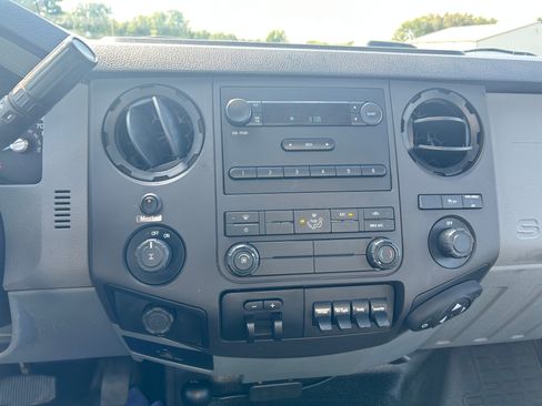 Used 2013 Ford F350 image 12