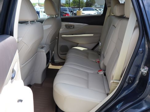 Used 2018 Nissan Murano AWD Platinum image 14