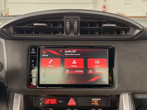 Used 2020 Toyota 86 image 11