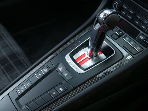 Used 2018 Porsche 911 GT2 RS image 74