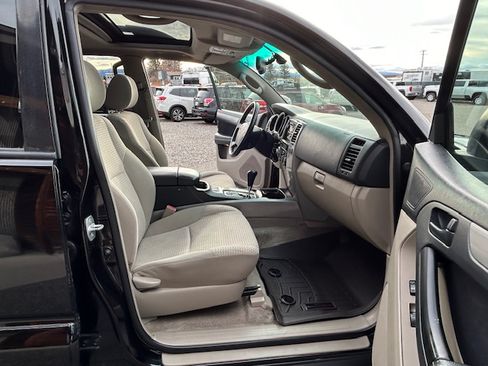 Used 2006 Toyota 4Runner SR5 image 12