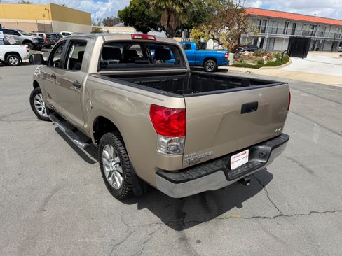 Used 2007 Toyota Tundra 4x4 CrewMax SR5 image 5