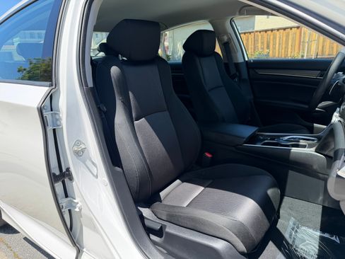 Used 2020 Honda Accord Hybrid image 17