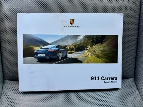 Used 2013 Porsche 911 Carrera S Coupe RWD image 34