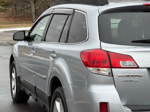 Used 2013 Subaru Outback 2.5i Limited image 5