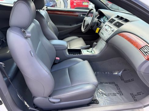 Used 2006 Toyota Solara SLE image 18