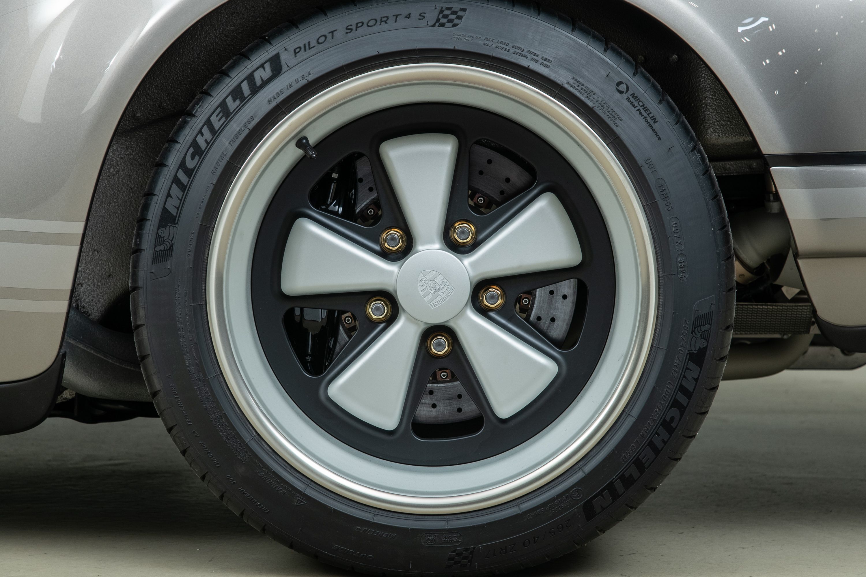 Used 1989 Porsche 911 Carrera RWD image 60