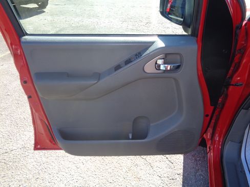 Used 2008 Nissan Frontier SE image 26