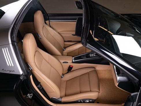 Used 2015 Porsche 911 Targa 4S image 82