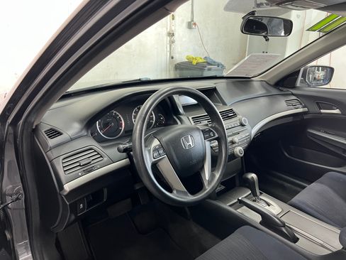 Used 2011 Honda Accord LX image 10
