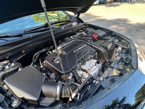 Used 2016 Chevrolet Malibu LT FWD image 29