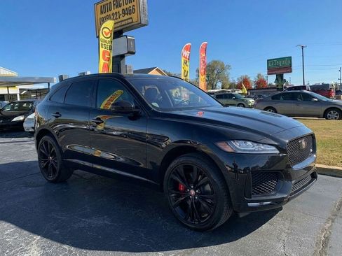 Used 2020 Jaguar F-PACE SVR image 1