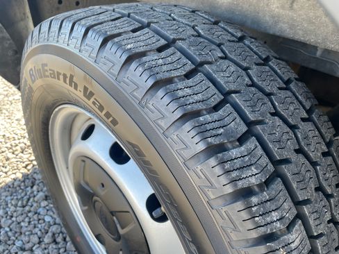 Used 2018 Ford Transit 250 image 22