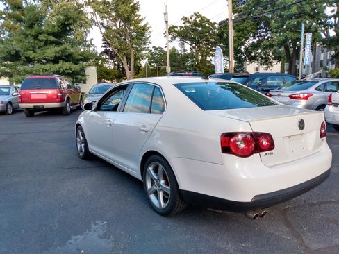 Used 2010 Volkswagen Jetta image 7