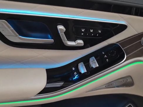 Used 2022 Mercedes-Benz S 500 image 19