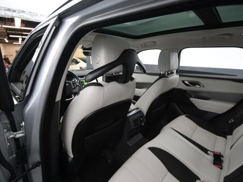 Used 2019 Land Rover Range Rover Velar S image 45