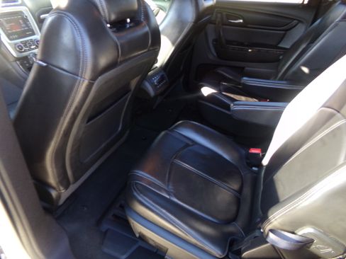 Used 2013 GMC Acadia SLT image 12
