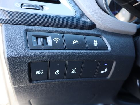 Used 2015 Hyundai Santa Fe Sport image 21