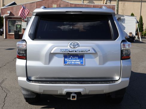 Used 2014 Toyota 4Runner SR5 image 7