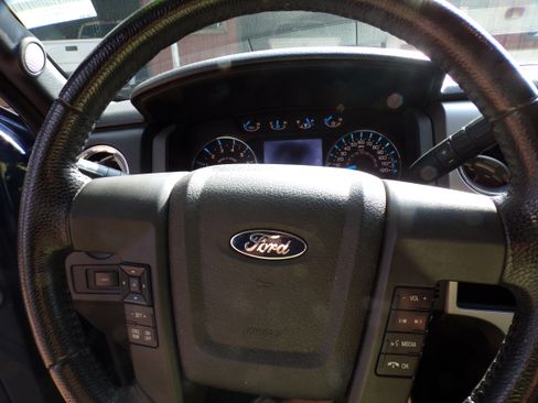 Used 2014 Ford F150 XLT image 11